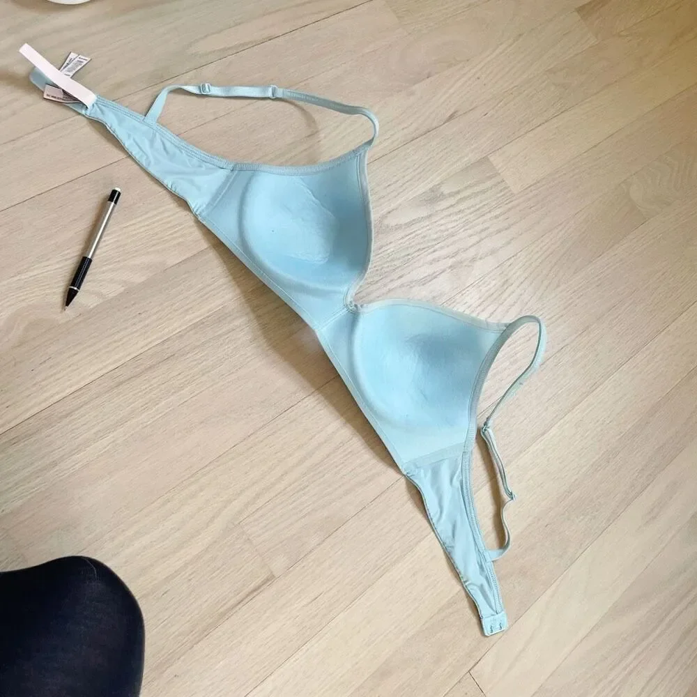 BUY 1 GET 1 FREE Victoria’s Secret tshirt lightly lined wireless light blue bra